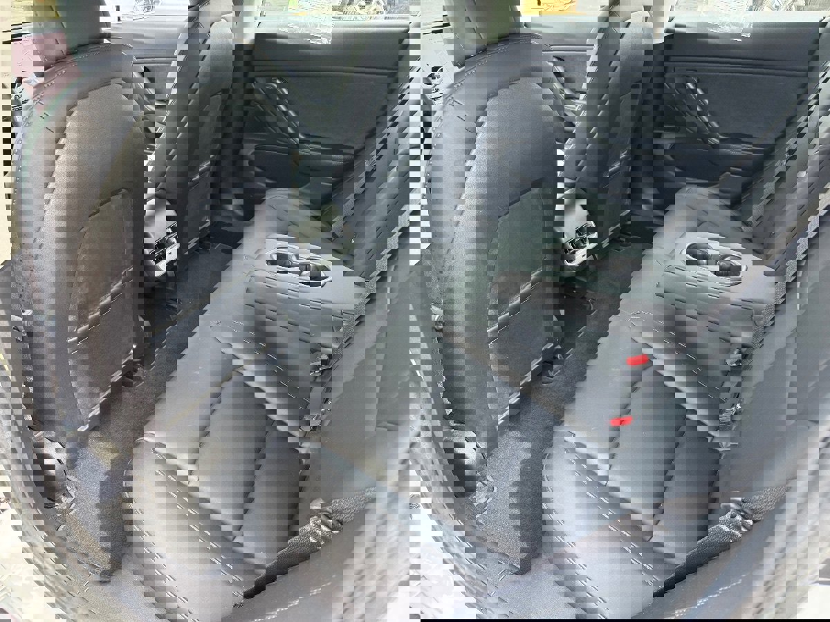 Used 2018 Tesla Model 3 Long Range image 23