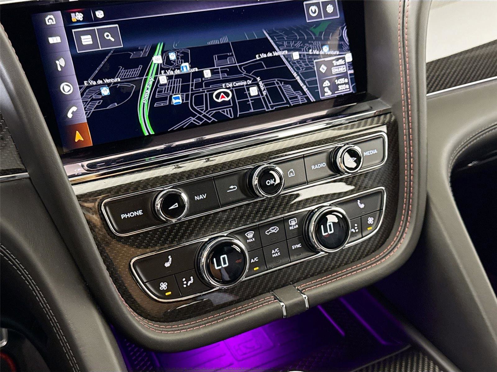 Used 2022 Bentley Bentayga image 21