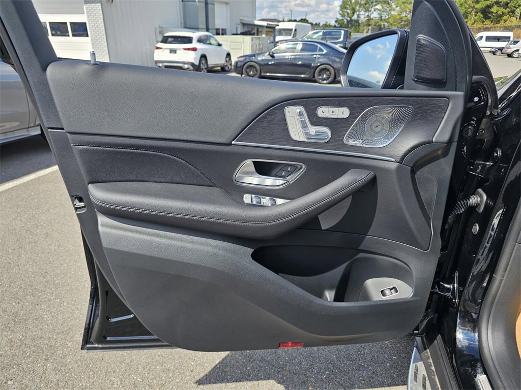 New 2026 Mercedes-Benz GLS 450 4MATIC image 11