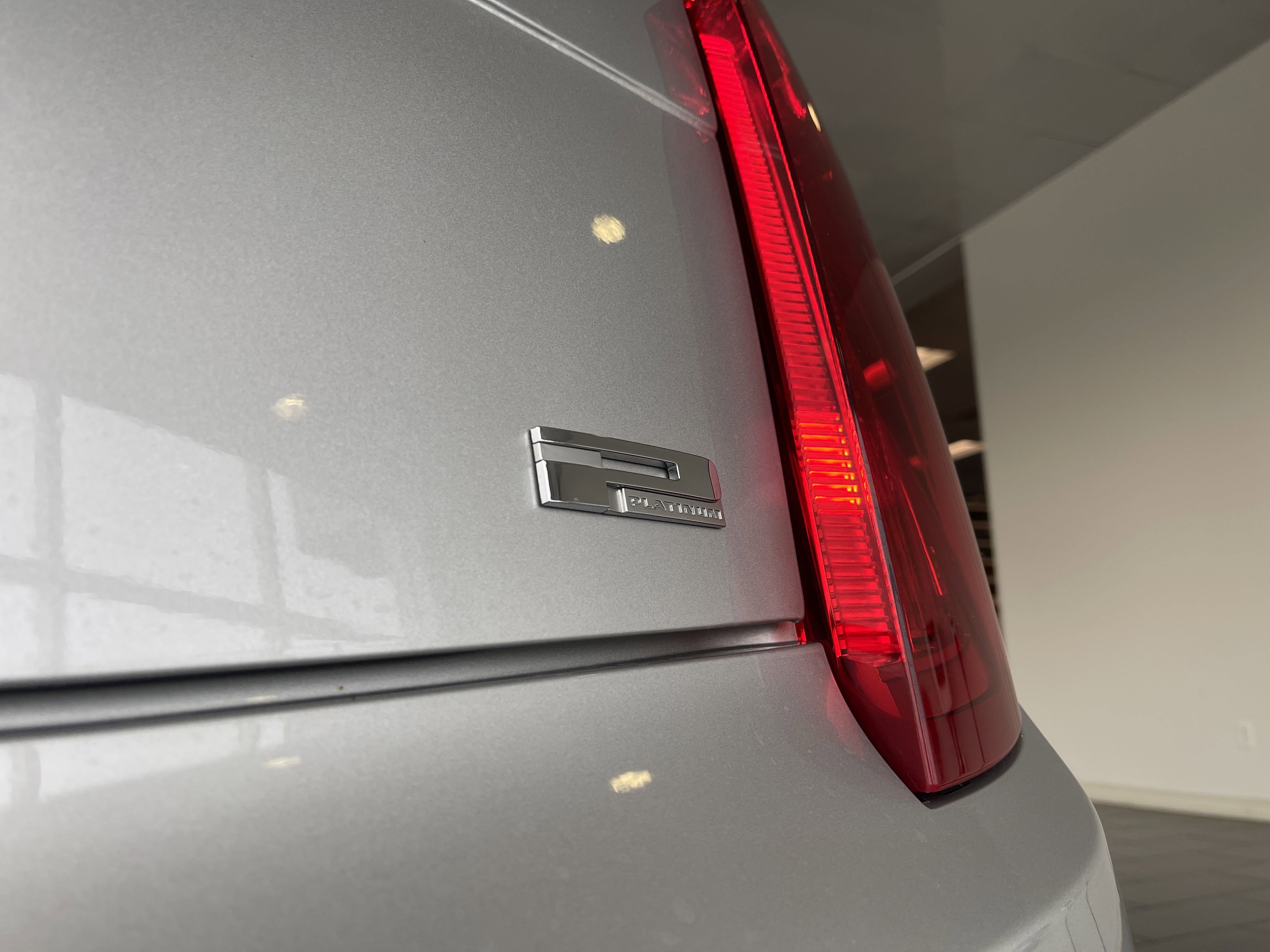 Used 2013 Cadillac XTS Platinum image 12