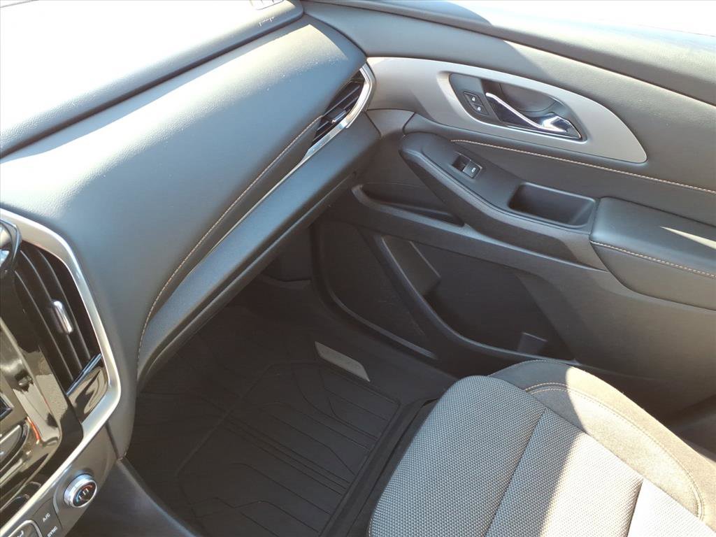 Used 2021 Chevrolet Traverse LS image 30