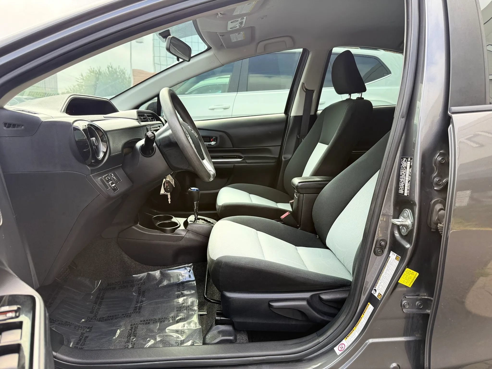 Used 2015 Toyota Prius C Two FWD image 10
