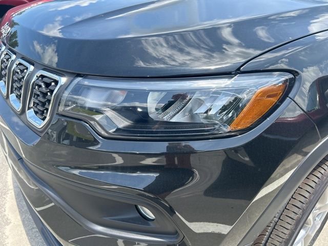 New 2024 Jeep Compass Latitude w/ Sun and Sound Group image 16