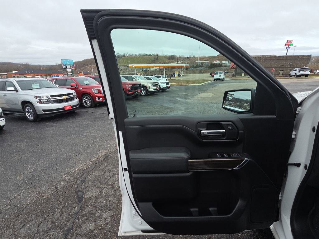 Used 2019 Chevrolet Silverado 1500 LT Trail Boss w/ Convenience Package image 14