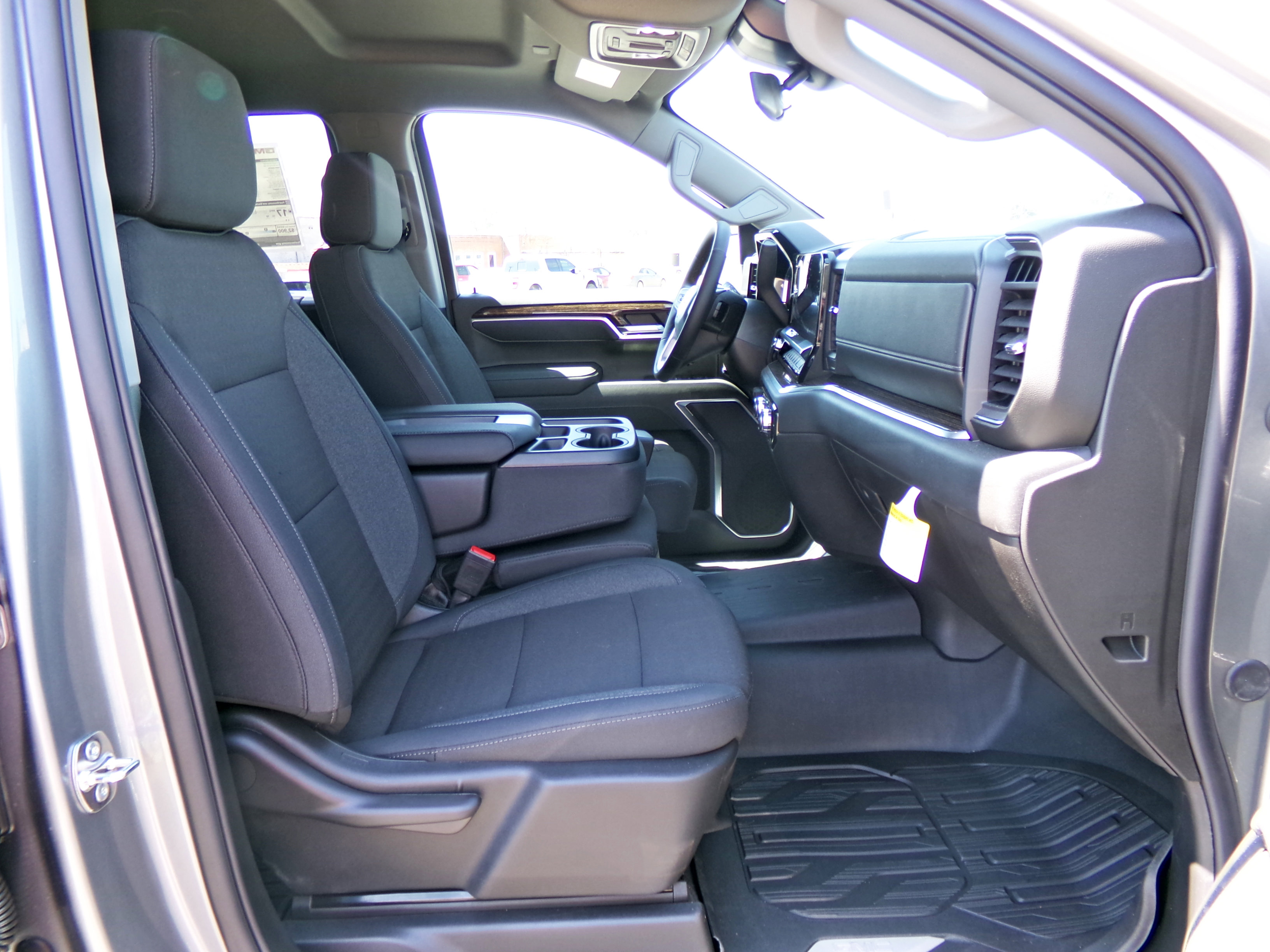 New 2026 GMC Sierra 1500 SLE w/ X31 Off-Road Package image 15