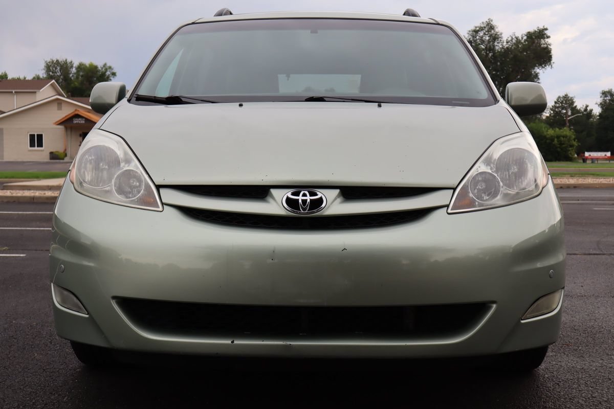 Used 2009 Toyota Sienna XLE FWD image 13
