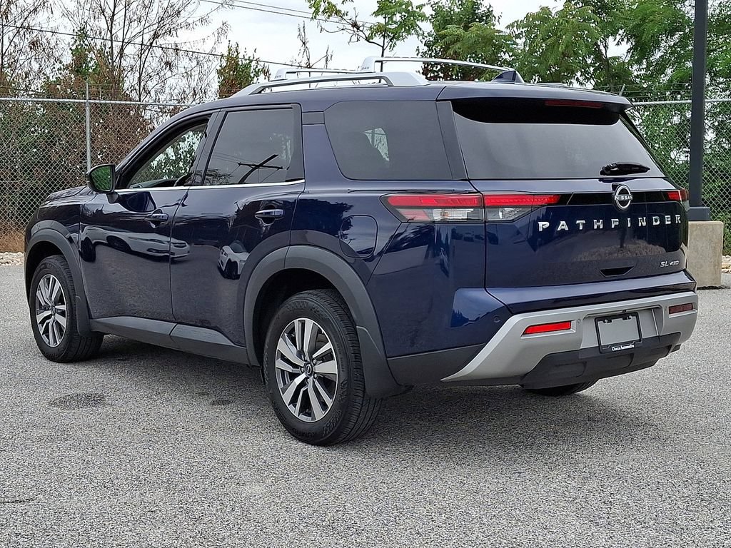 Used 2023 Nissan Pathfinder SL AWD/4WD image 7