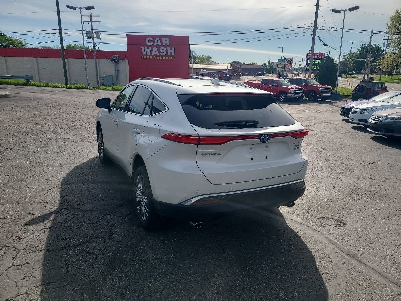 Used 2021 Toyota Venza XLE AWD/4WD image 4