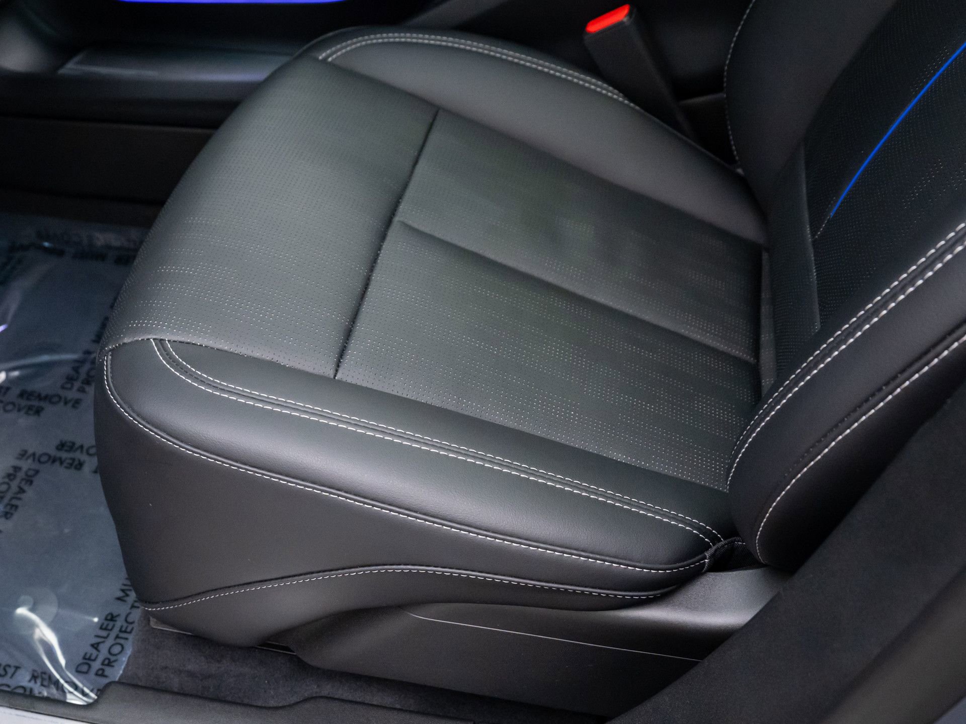 New 2026 Cadillac Lyriq Luxury image 17