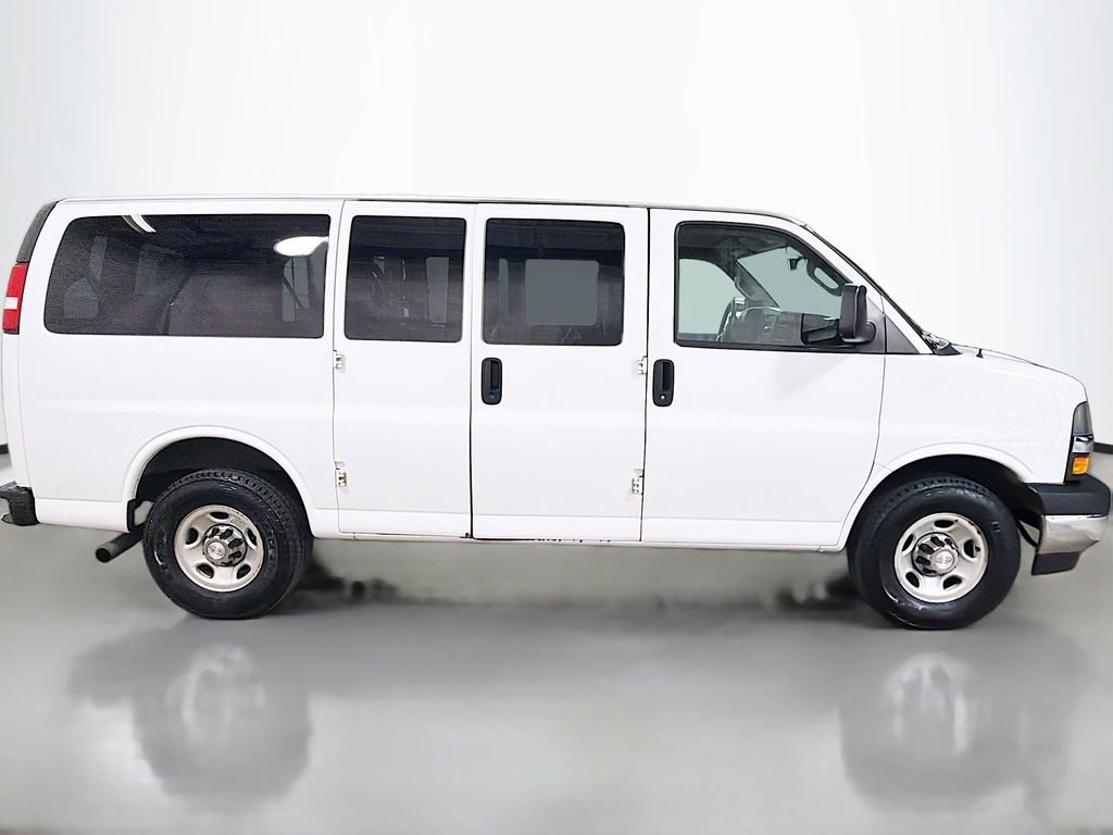 Used 2018 Chevrolet Express 3500 LT w/ LT Preferred Equipment Group RWD image 11