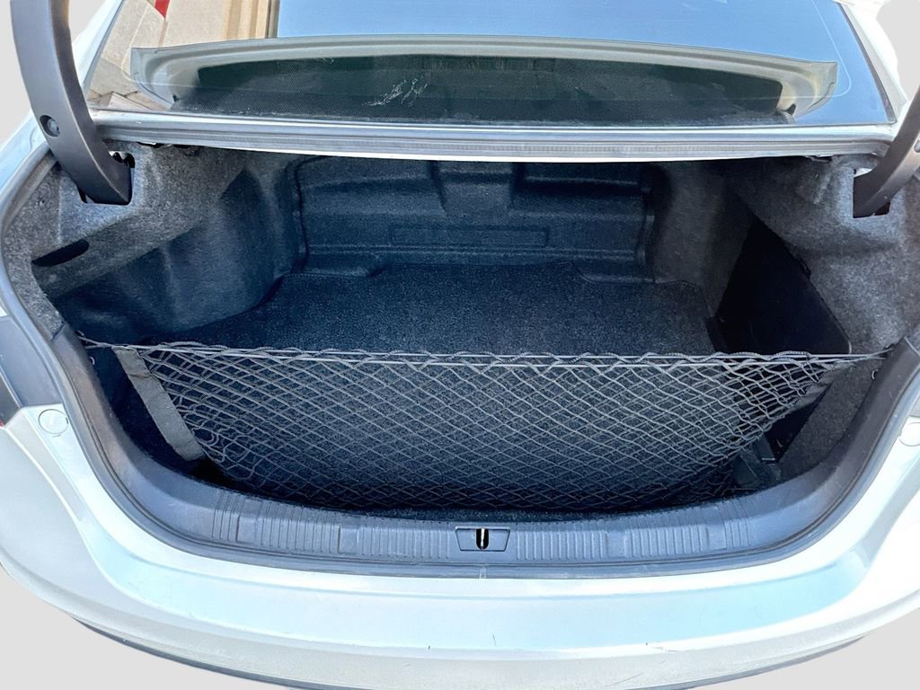 Used 2018 Toyota Avalon Limited image 31