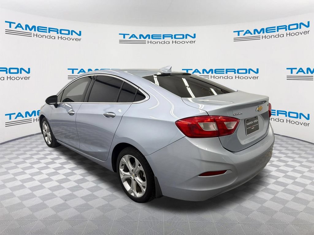 Used 2017 Chevrolet Cruze Premier FWD image 3