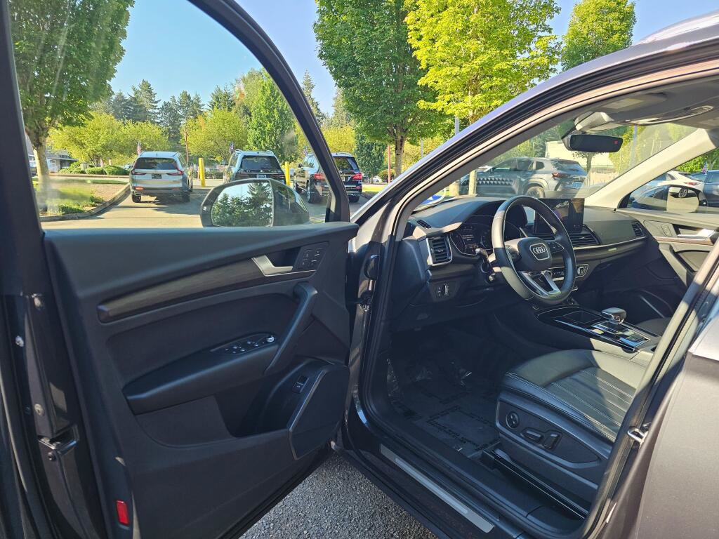 Used 2023 Audi Q5 2.0T Premium AWD/4WD image 22