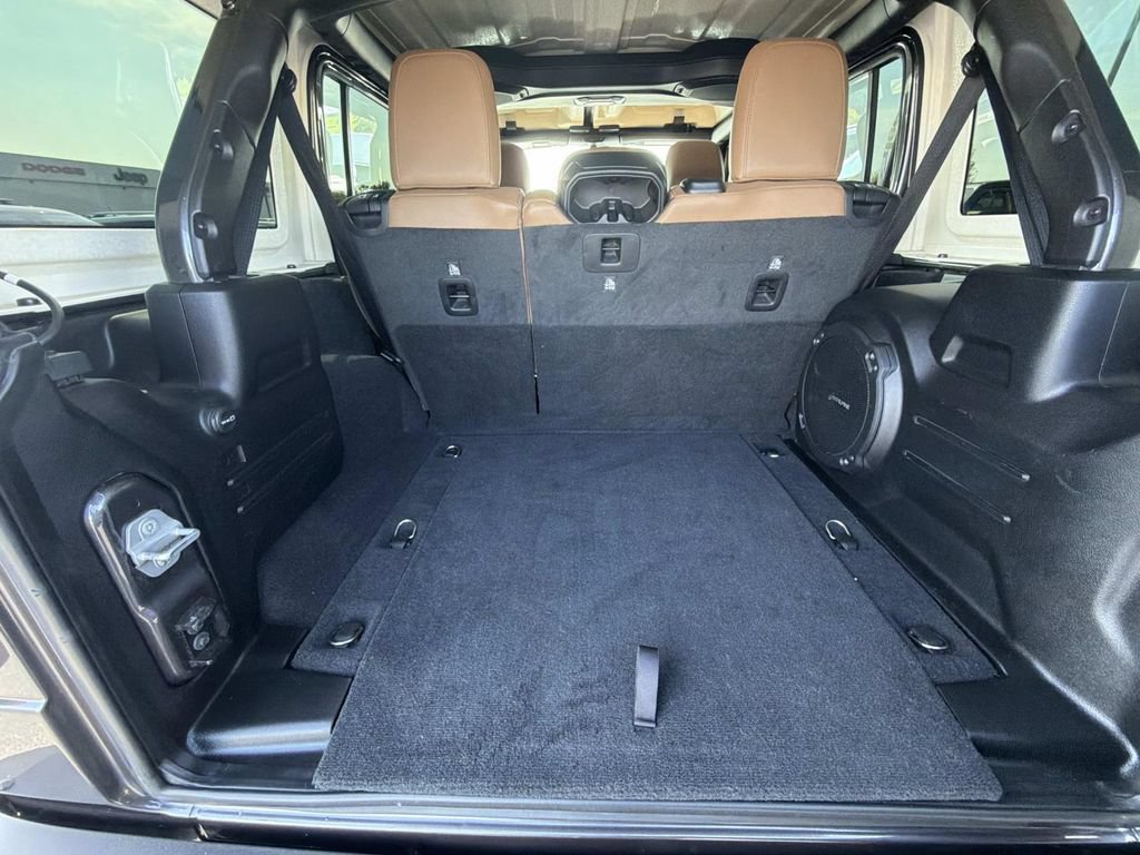 Used 2020 Jeep Wrangler Unlimited Rubicon AWD/4WD image 13