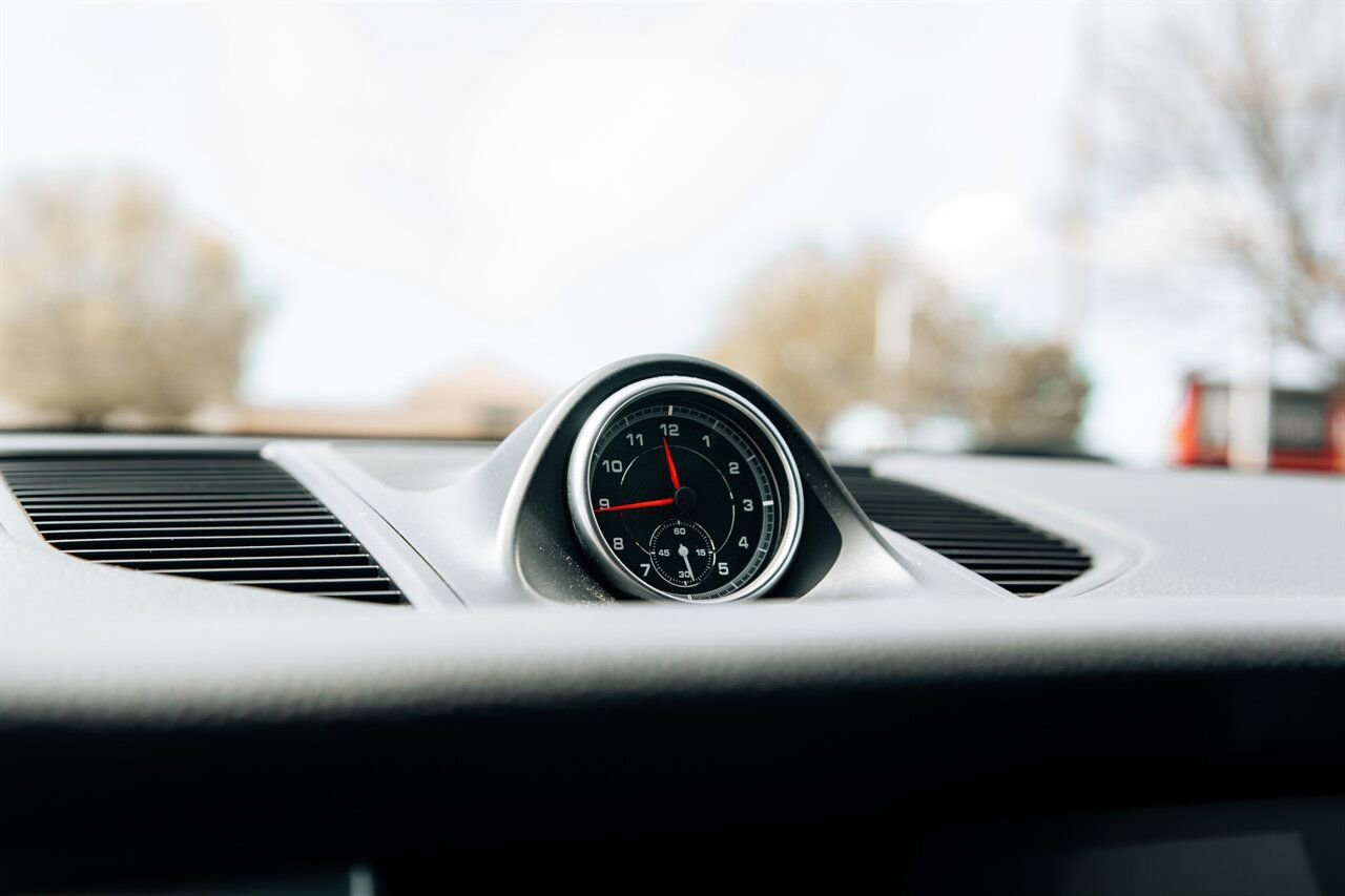 Used 2018 Porsche Macan S image 25