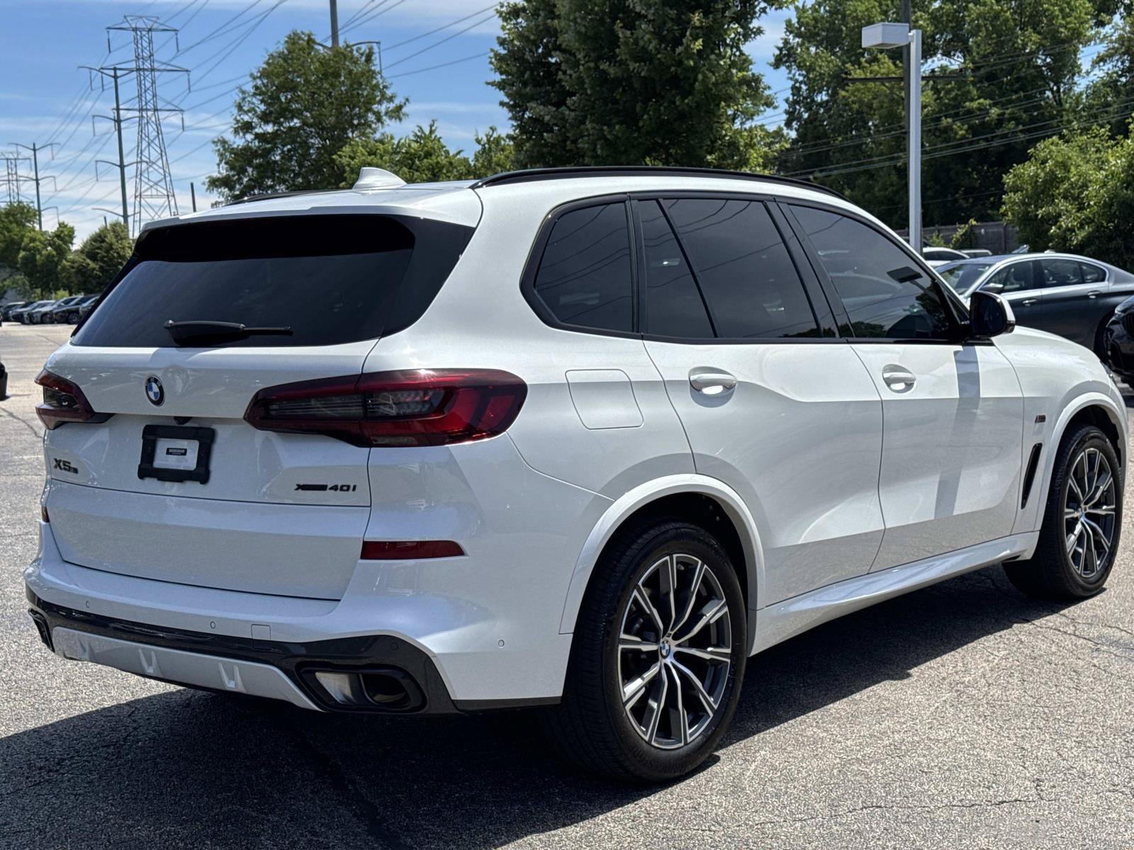 Used 2021 BMW X5 xDrive40i w/ M Sport Package AWD/4WD image 5
