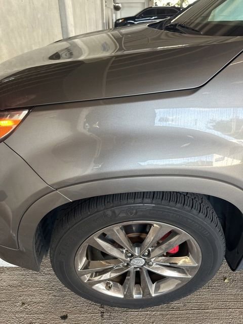 Used 2014 Kia Sorento SX image 11