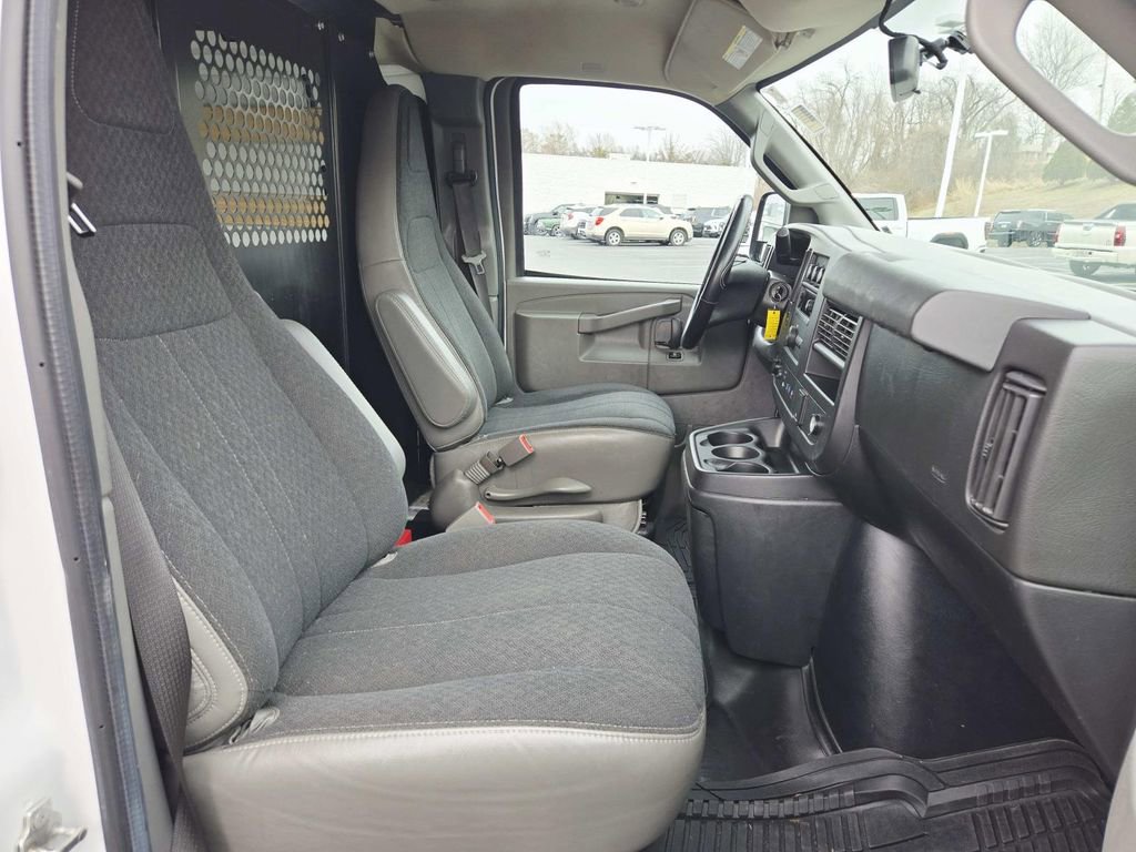 Used 2021 GMC Savana 2500 w/ Driver Convenience Package image 12