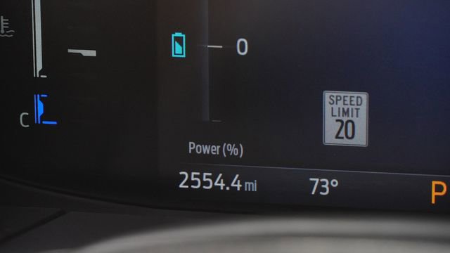 Used 2025 Ford Escape SE image 33