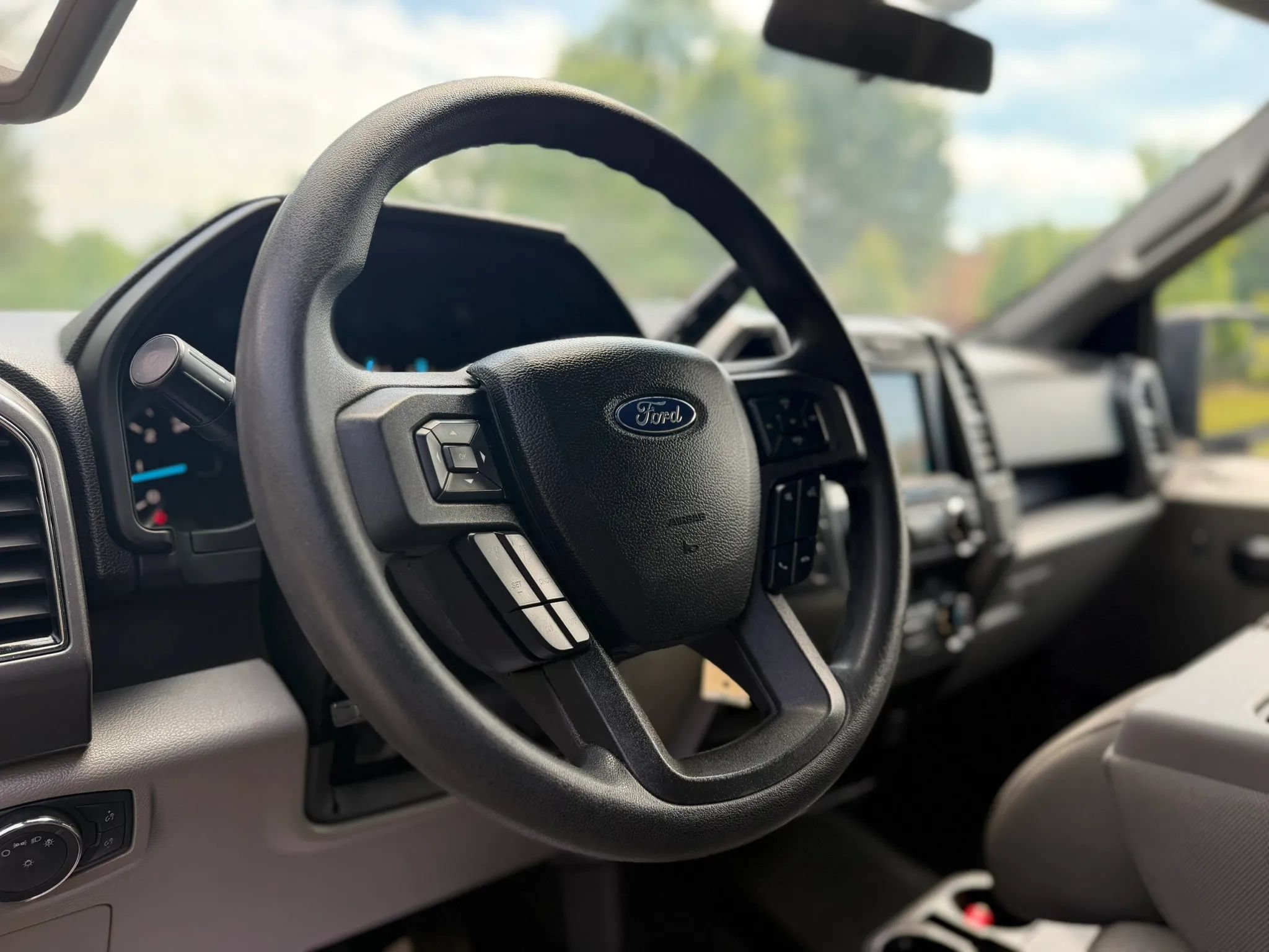 Used 2019 Ford F150 XLT AWD/4WD image 19