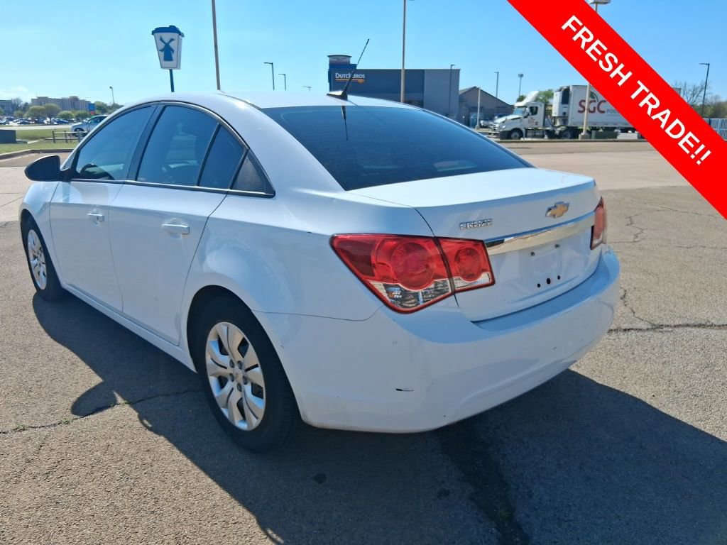 Used 2013 Chevrolet Cruze LS image 7