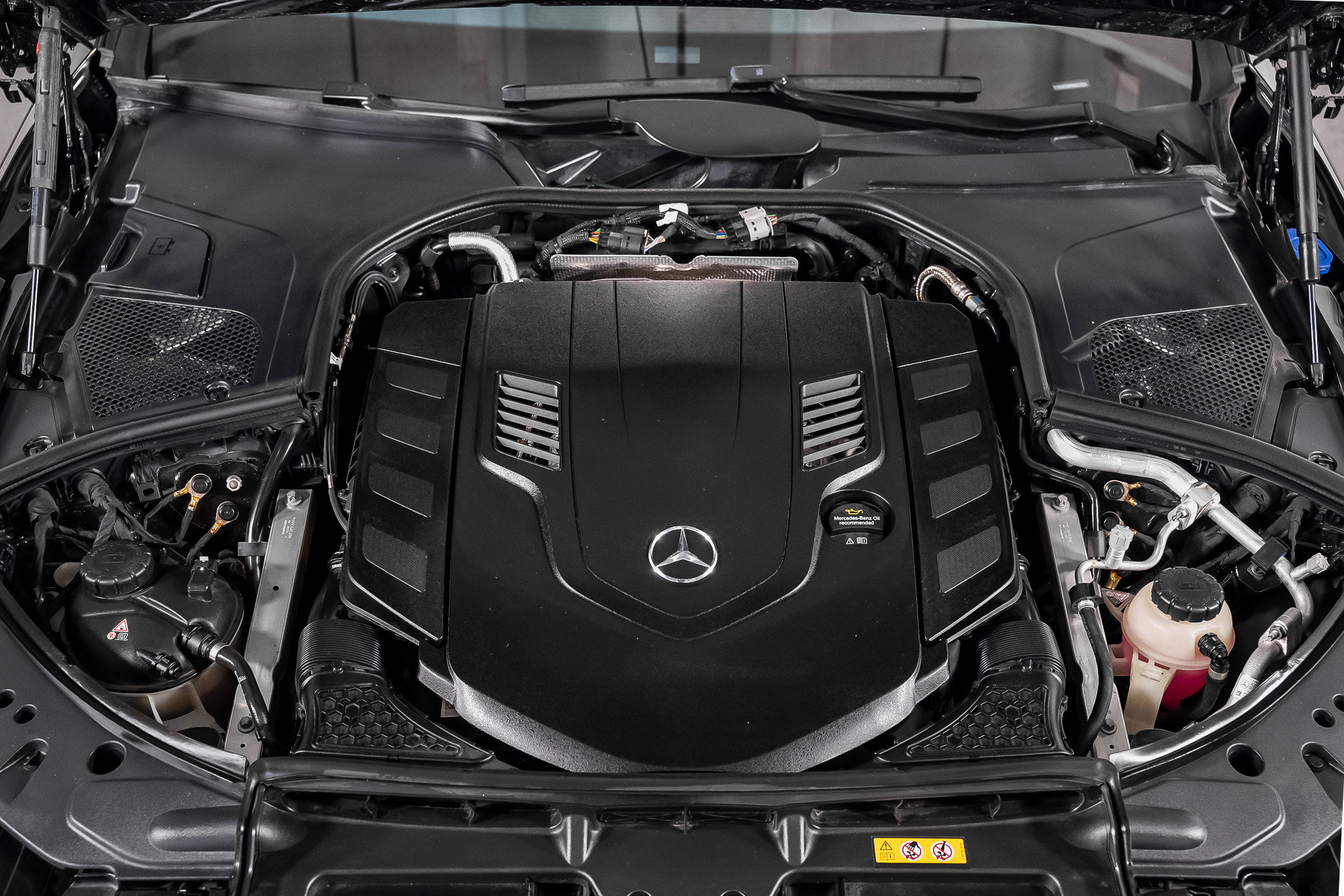 Used 2025 Mercedes-Benz Maybach S 580 4MATIC image 74