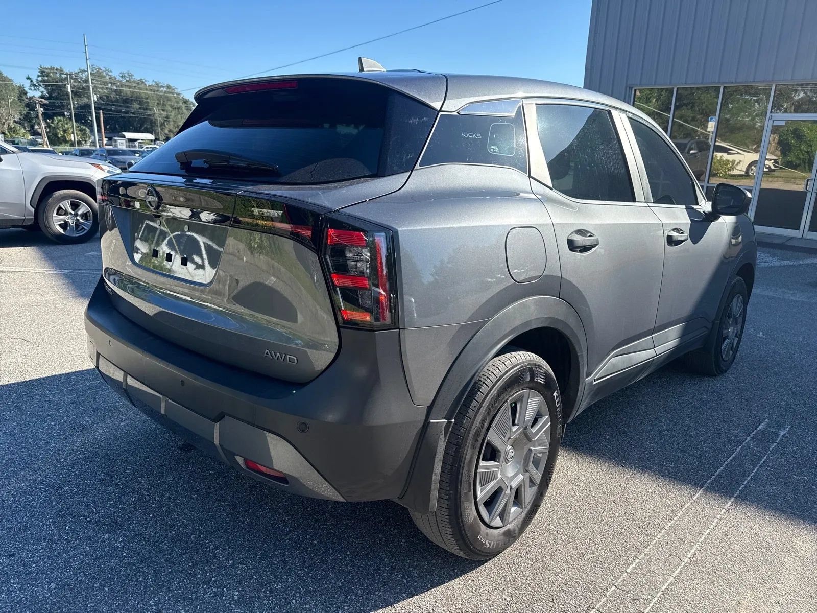 Used 2025 Nissan Kicks S AWD/4WD image 7