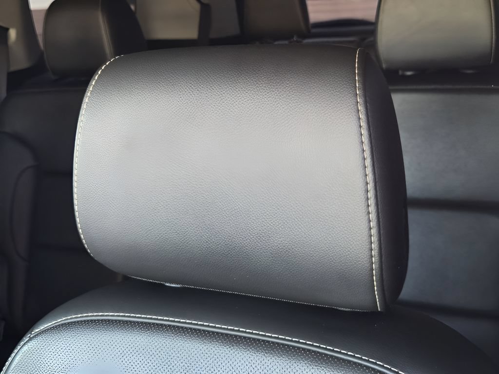 Used 2022 GMC Acadia SLT w/ Elevation Edition FWD image 23