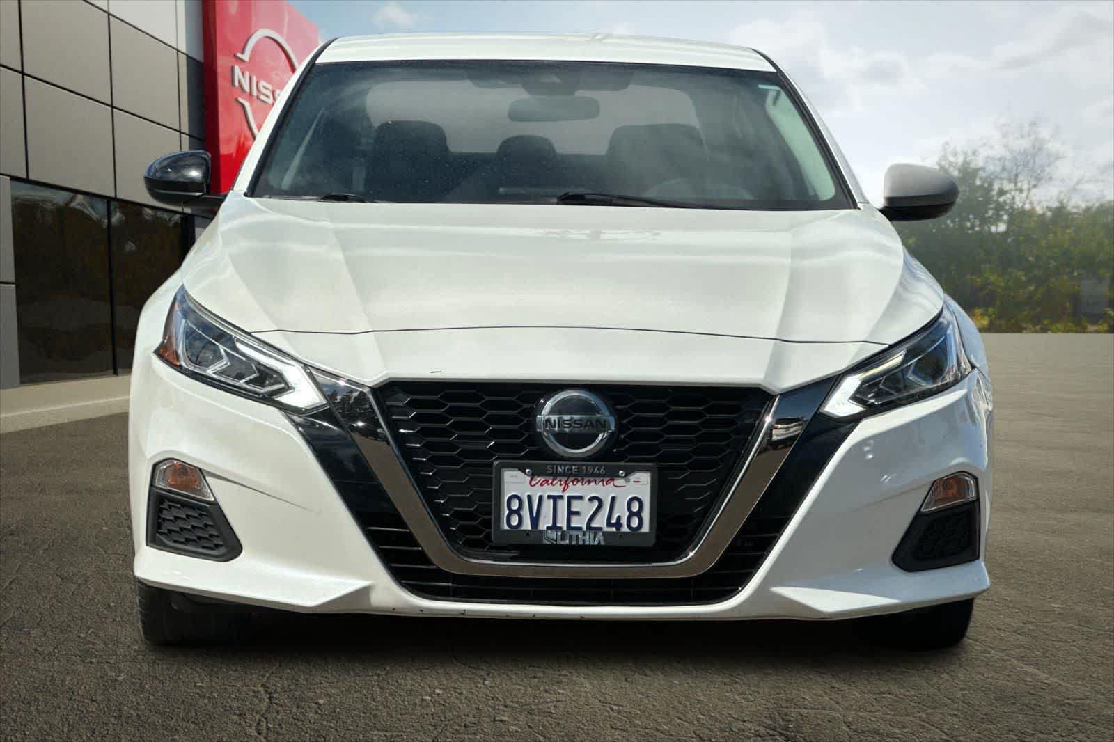 Used 2020 Nissan Altima 2.5 SR FWD image 11