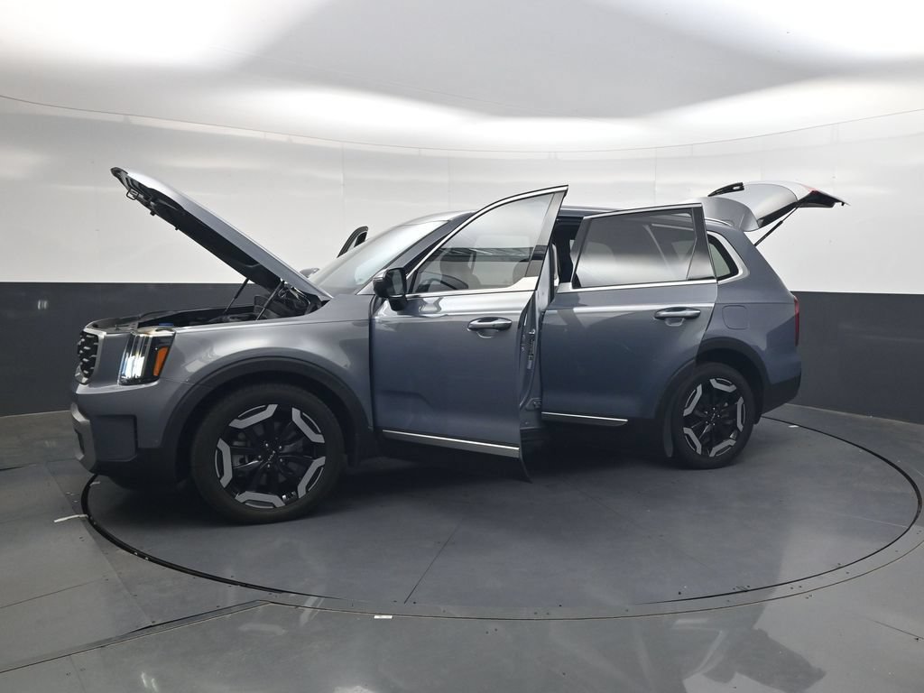 Used 2023 Kia Telluride S w/ S Sunroof Package FWD image 50