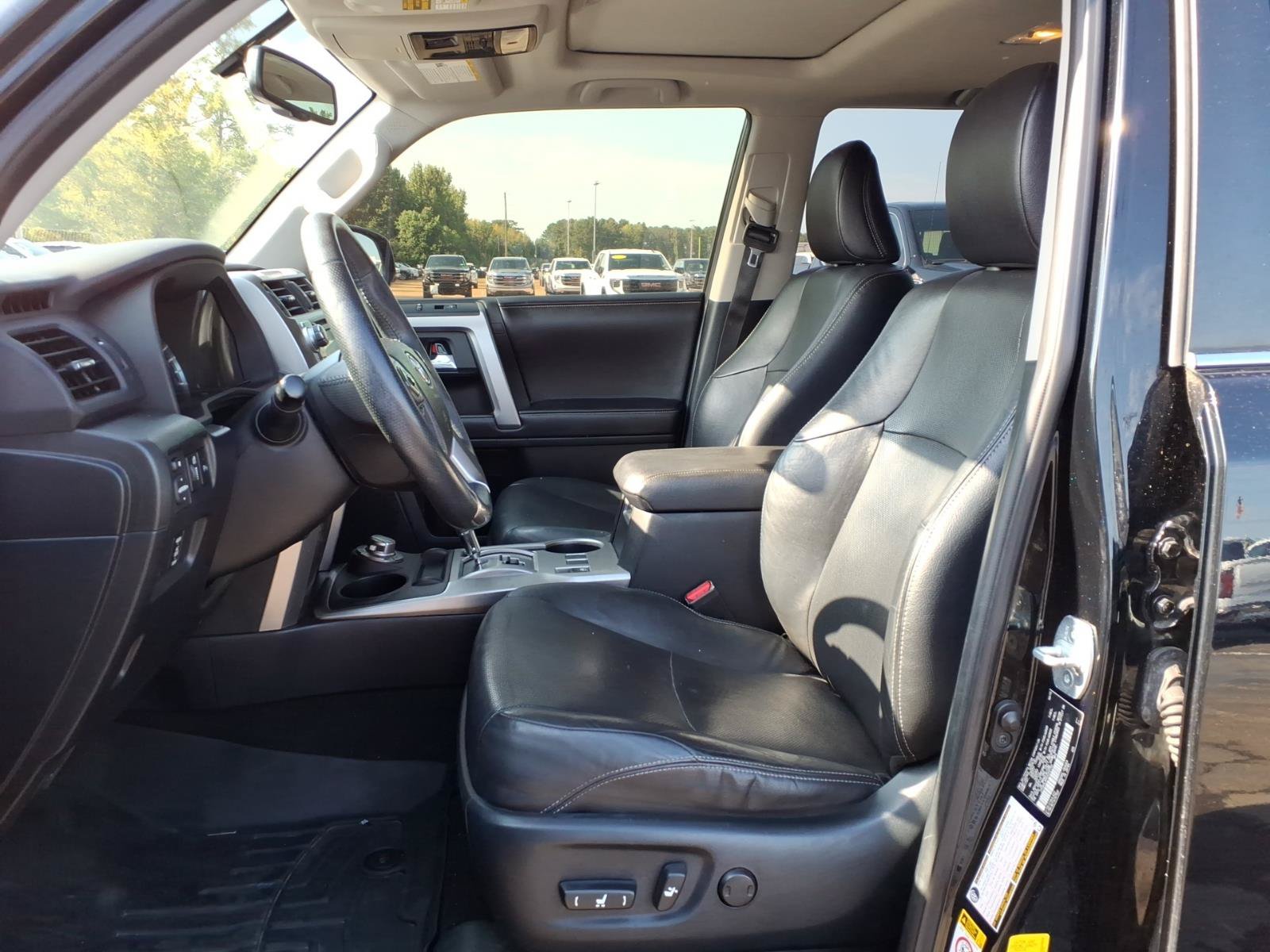 Used 2016 Toyota 4Runner Limited AWD/4WD image 19