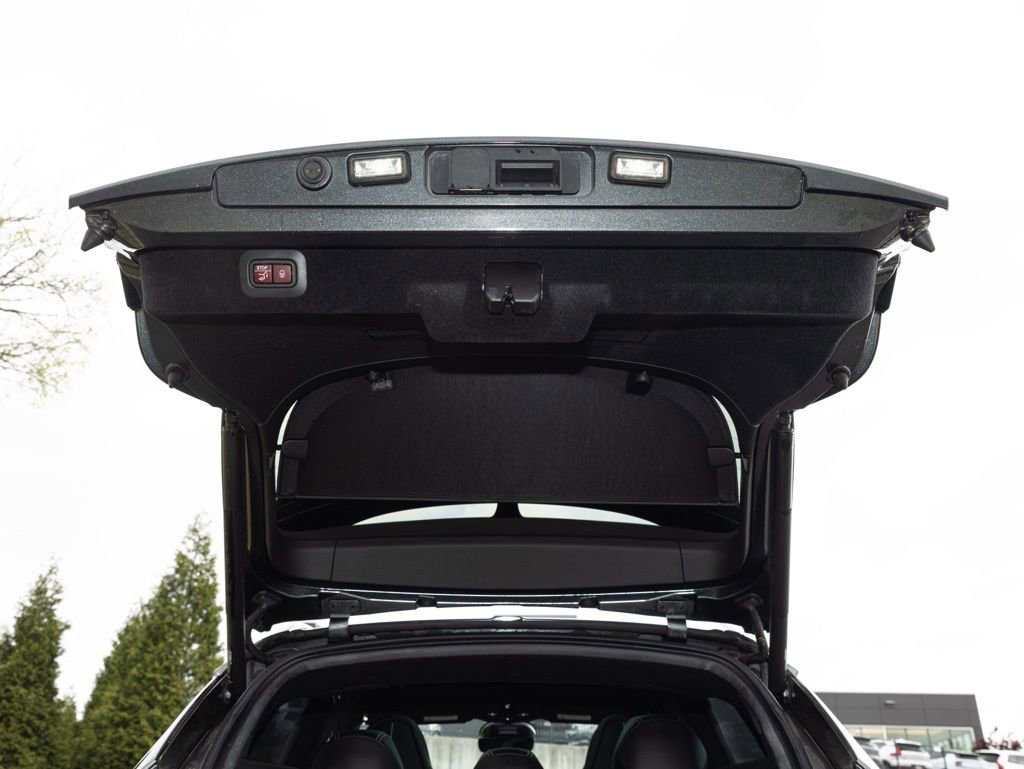 Used 2021 Aston Martin DBX image 46