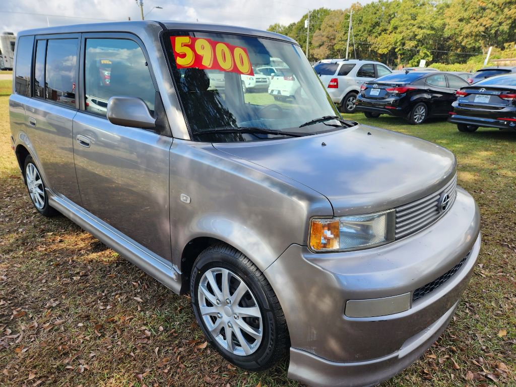 Used 2006 Scion xB image 2