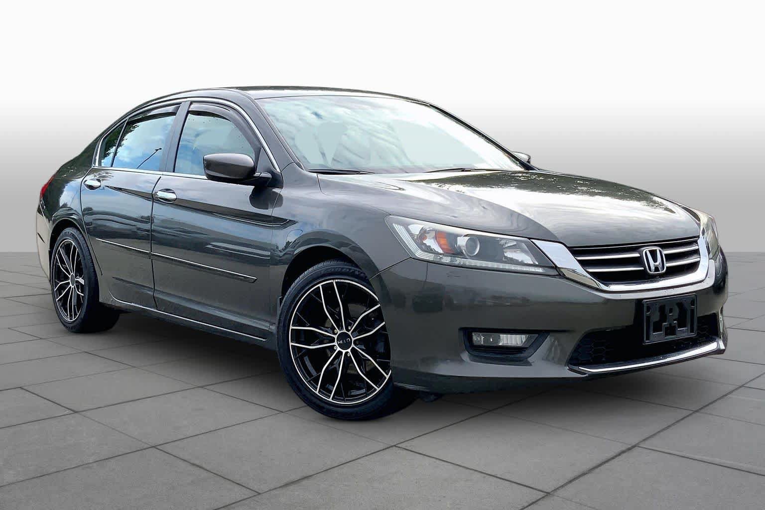 Used 2014 Honda Accord Sport image 3