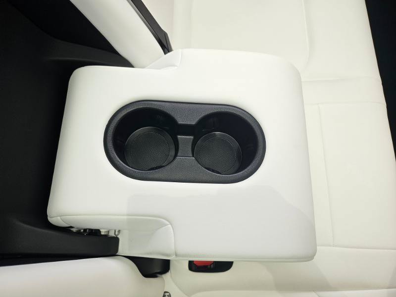 Used 2024 Tesla Model Y Long Range RWD image 63