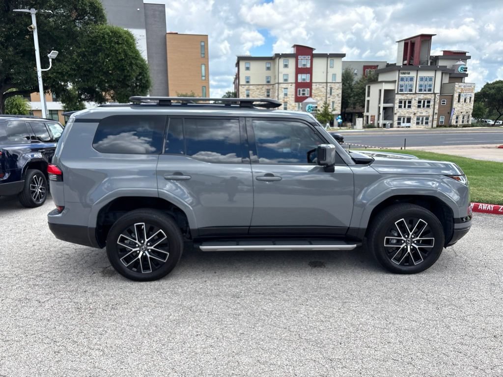 Certified 2024 Lexus GX 550 w/ Cold Area Package AWD/4WD image 6