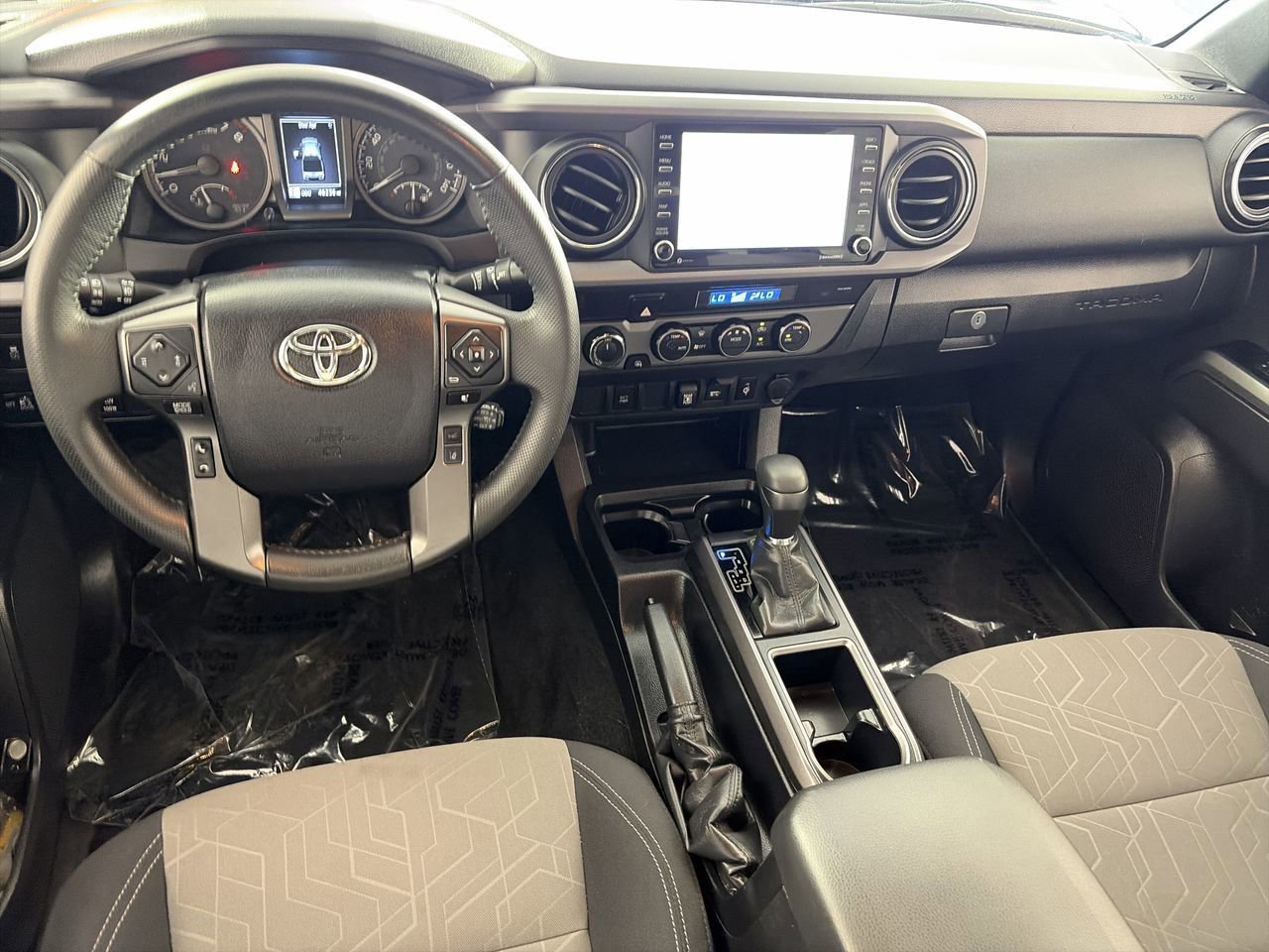 Used 2023 Toyota Tacoma TRD Off-Road AWD/4WD image 20