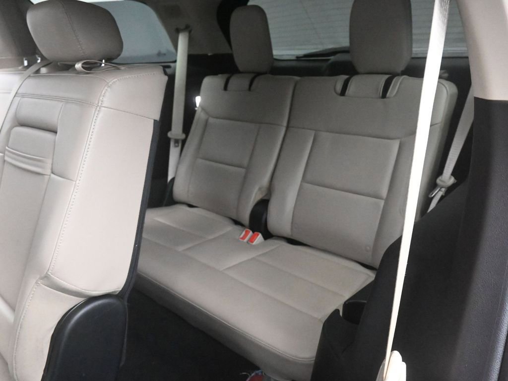 Used 2023 Ford Explorer Limited image 29
