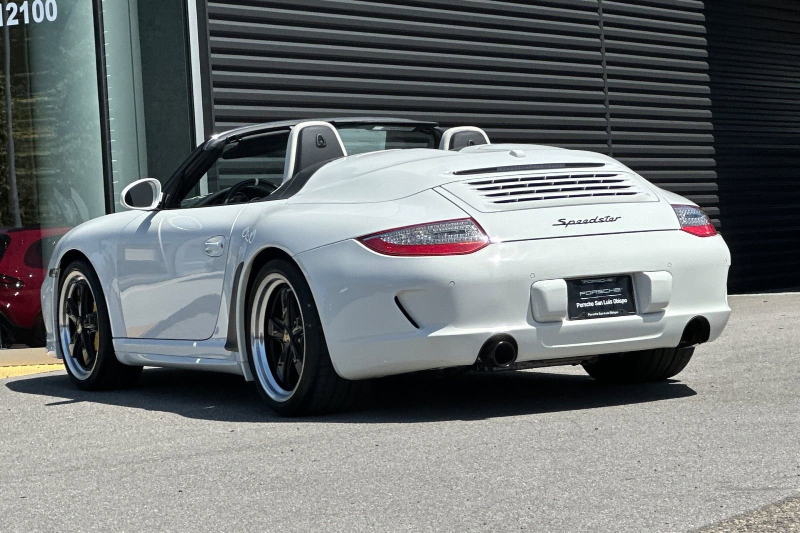Used 2011 Porsche 911 Carrera 4S AWD/4WD image 3