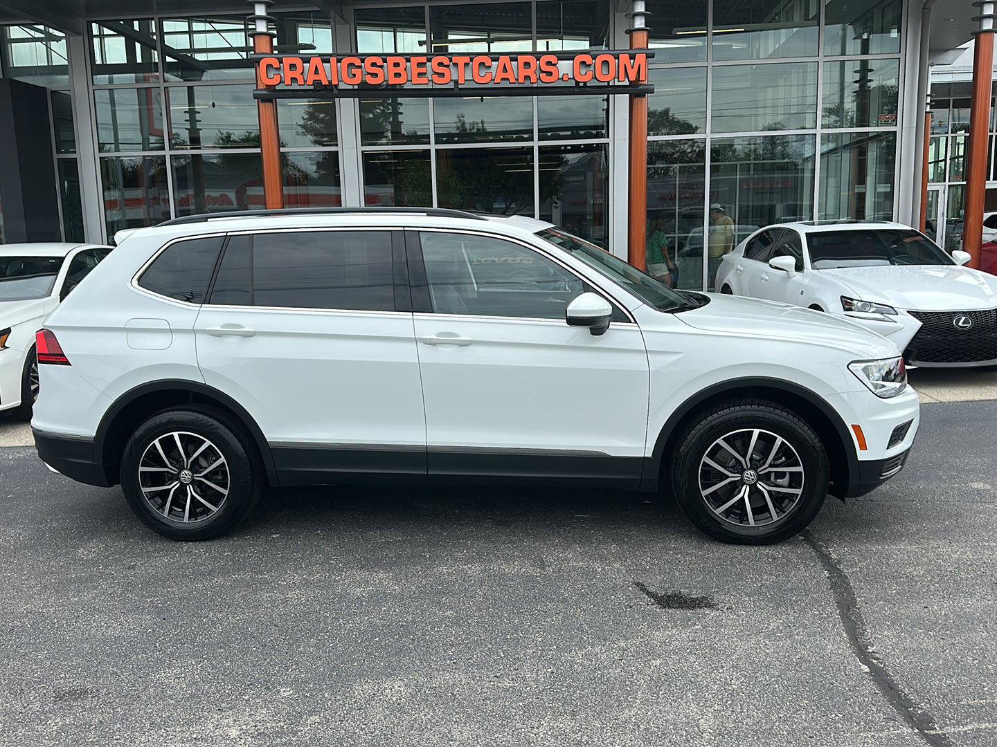 Used 2021 Volkswagen Tiguan SE w/ Panoramic Sunroof Package