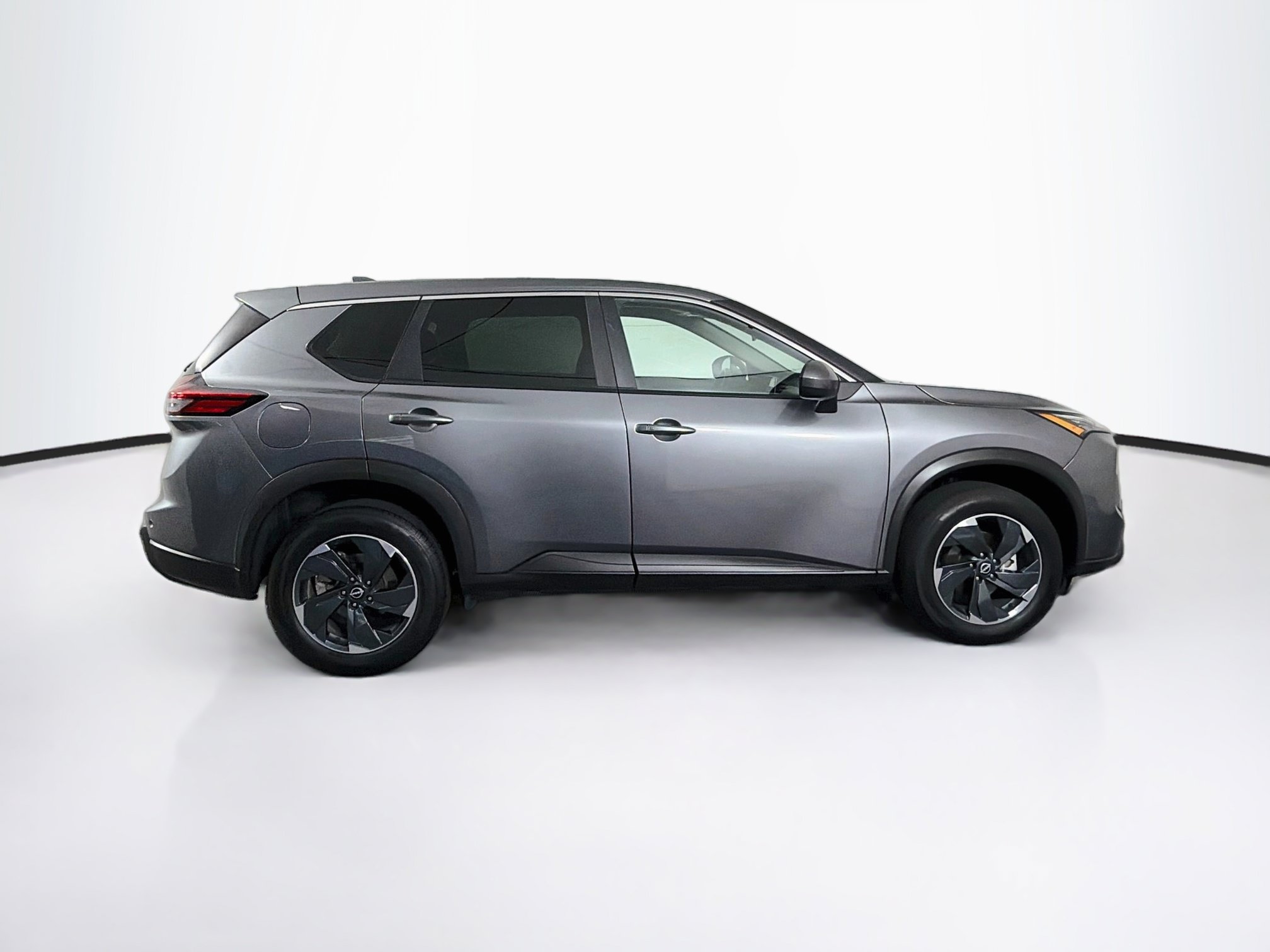 Used 2025 Nissan Rogue SV FWD image 10