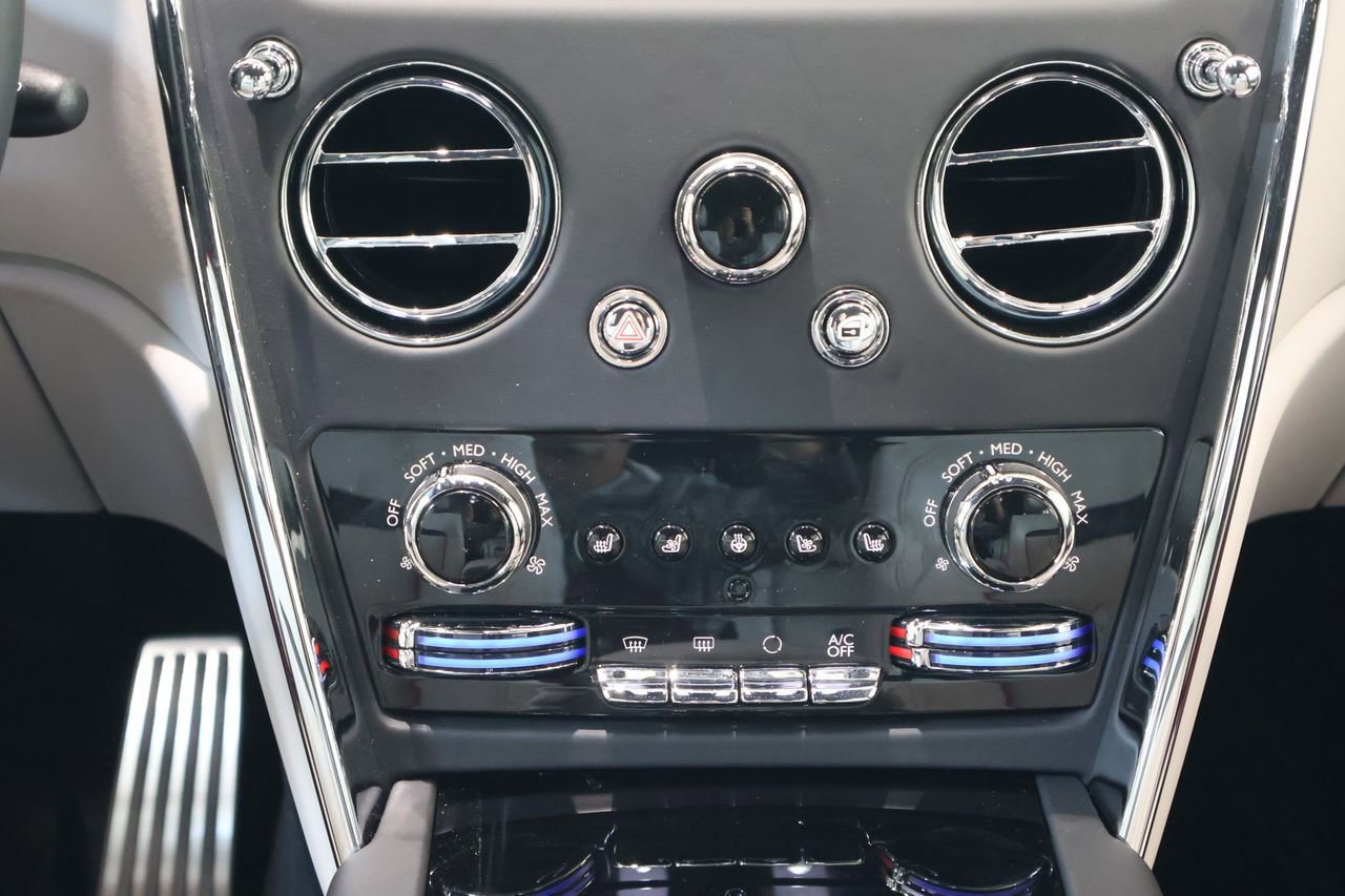 New 2026 Rolls-Royce Cullinan AWD/4WD image 21