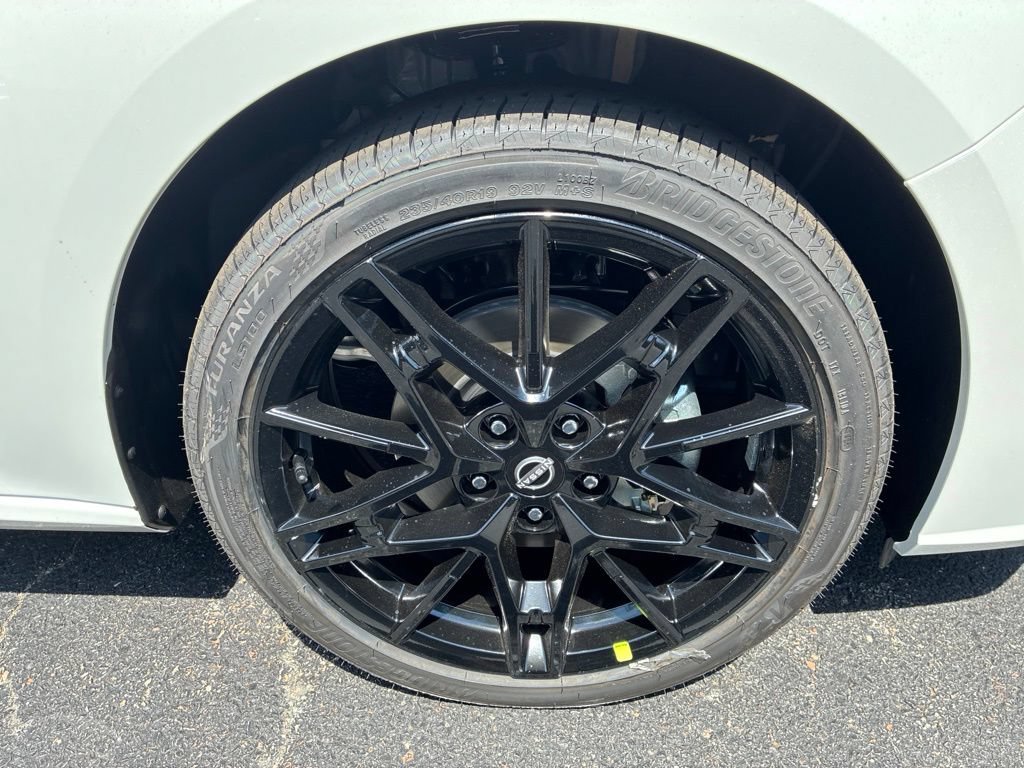 New 2026 Nissan Altima 2.5 SR w/ SR Midnight Edition Package AWD/4WD image 9