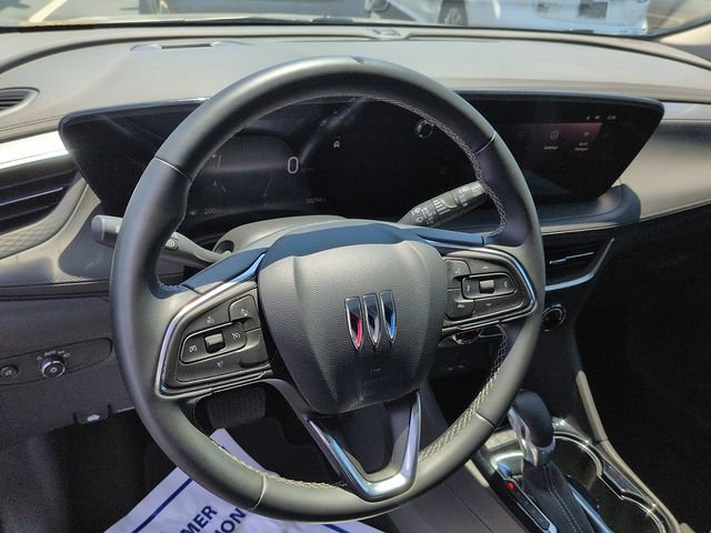Used 2025 Buick Encore GX Preferred AWD/4WD image 13