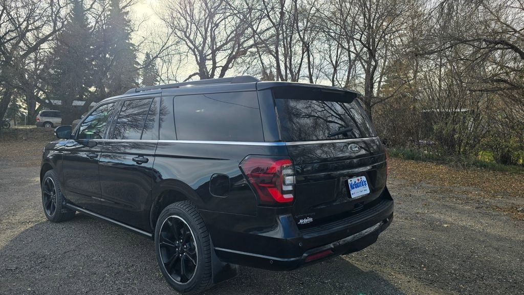 Used 2022 Ford Expedition Max Limited image 12