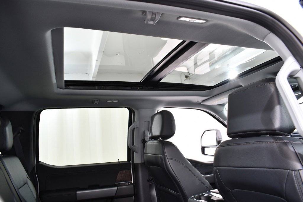 New 2026 Ford F350 Lariat w/ Black Appearance Package image 18