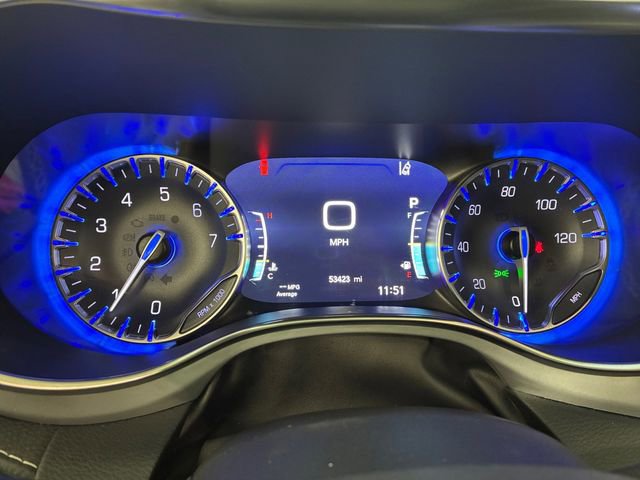 Used 2025 Chrysler Pacifica Limited image 25