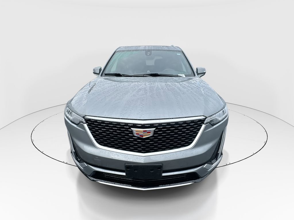 Used 2024 Cadillac XT6 Luxury image 3