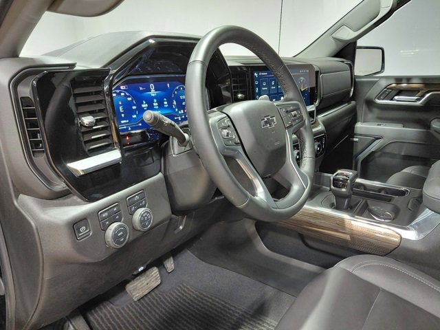 Used 2025 Chevrolet Silverado 1500 RST image 29