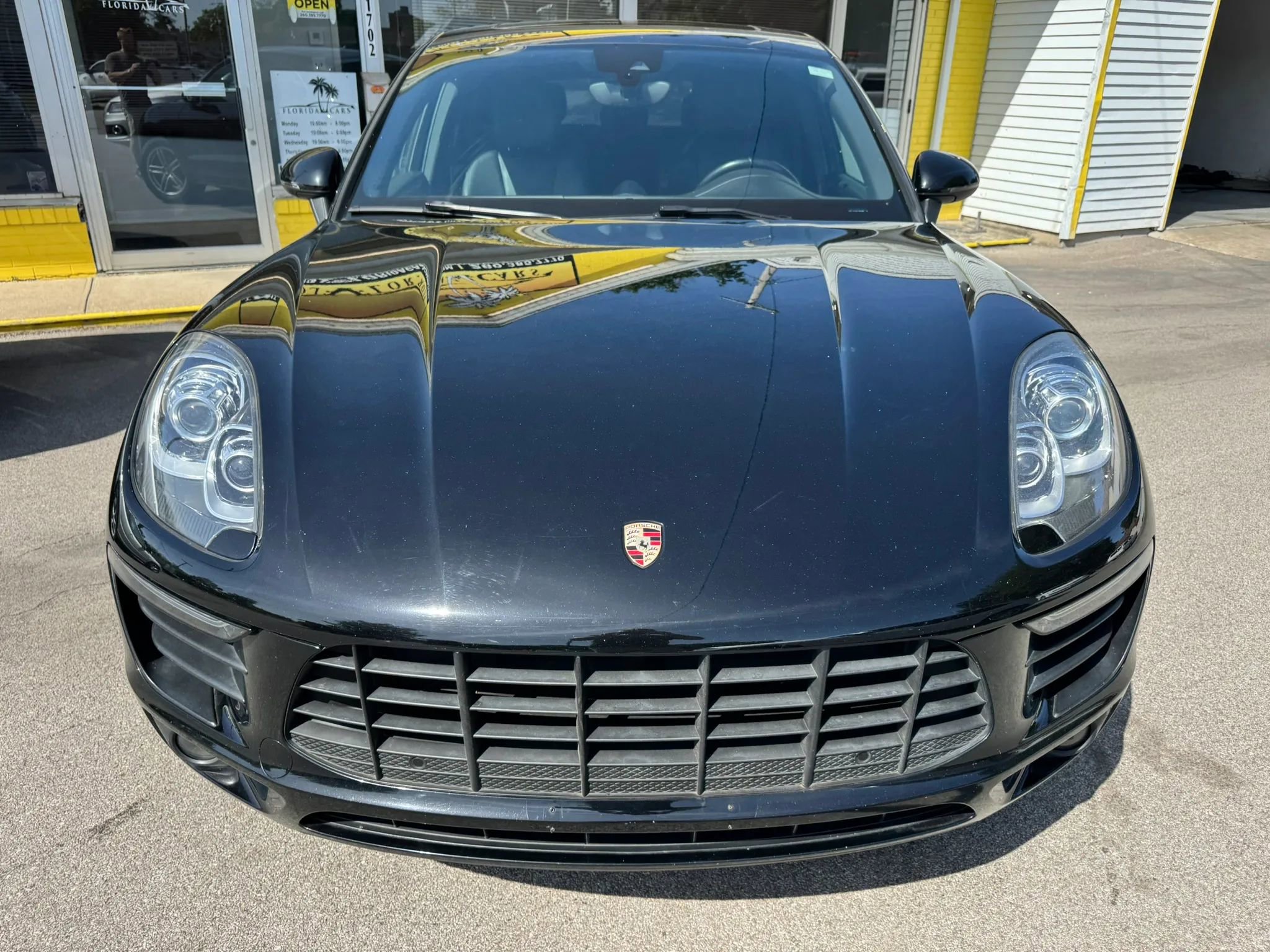 Used 2018 Porsche Macan Sport Edition AWD/4WD image 13